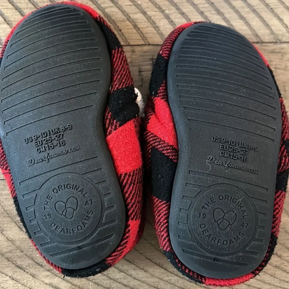 Lil Bear 🐻 Nonslip Warm Cozy DearFoam Slippers for your wee one ☝️ like new